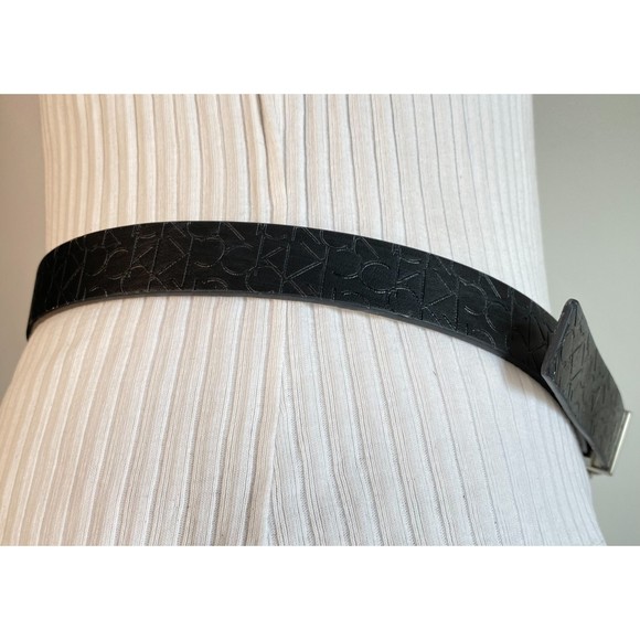 Calvin Klein Belt Reversable Fashion Black Logo Tooled White Brush Stroke Print - Picture 9 of 16